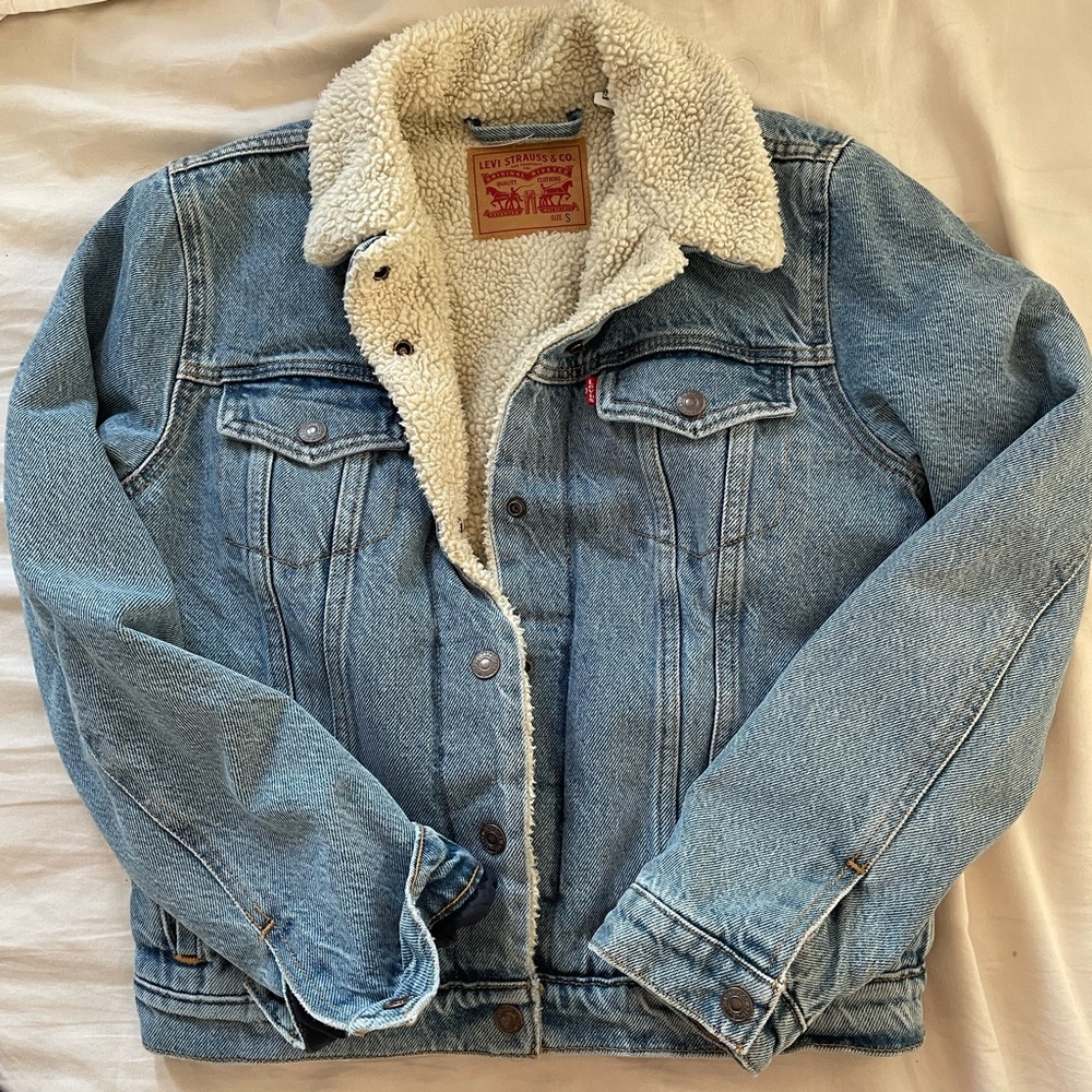 ** SOLD ** Levi Sherpa Denim Jacket - Picture 1 of 3